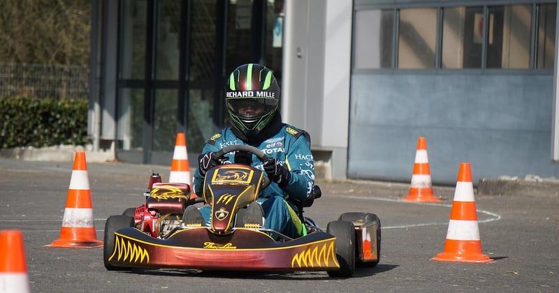 Anniversaire enfant karting ou bowling près de Lyon : top 2026